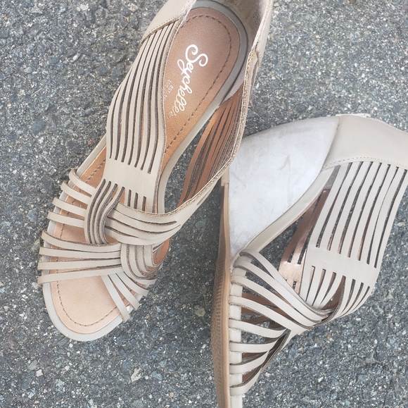 Shoes - Picture 2 of 3